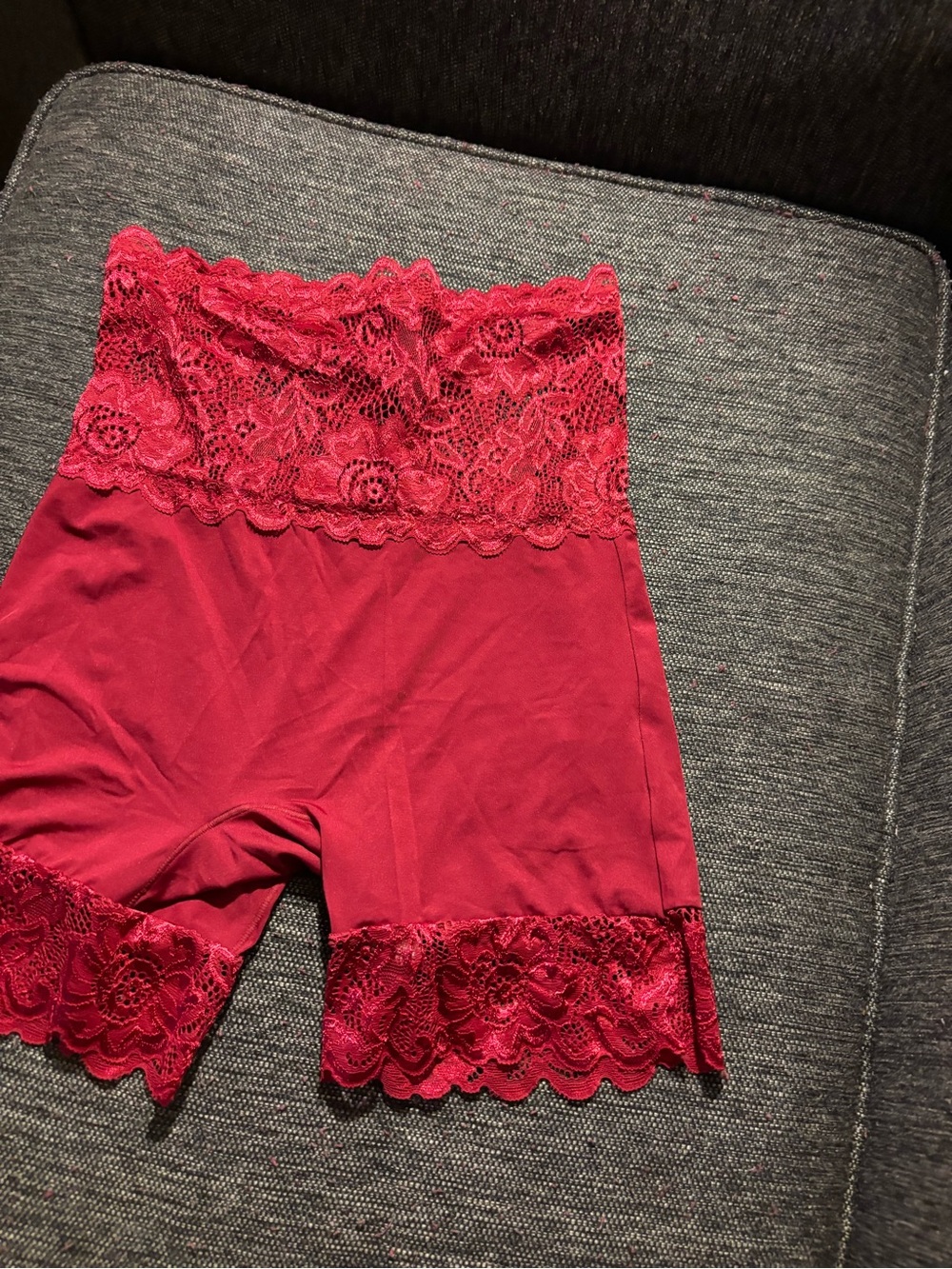 High-Waist Lace-Trim Shaping Shorts in Crimson